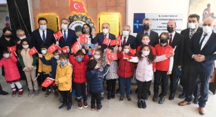 BAŞKAN BÜYÜKKILIÇ MİNİKLERE KARNE DAĞITTI