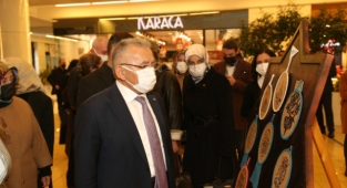 BAŞKAN BÜYÜKKILIÇ, ÖZEL TASARIM DERİ AKSESUARLARI SERGİSİ'NİN AÇILIŞINA KATILDI