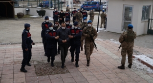 FETÖ'den gözaltına alınan DEVA Partisi İl Başkanı tutuklandı