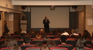 GENÇ DOSTU BAŞKAN, ÖĞRENCİLERLE BİR ARAYA GELDİ