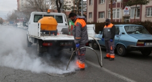 MELİKGAZİ İLDEM'İ KÖŞE BUCAK TEMİZLEDİ