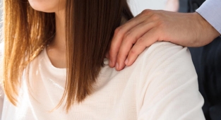 Profesörün öğrencisine gönderdiği taciz mesajları ifşa oldu: Dua et uzaktasın, yatakta cezalandırırdım seni