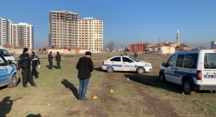 Silahlı saldırıya uğrayan şahıs iki bacağından yaralandı