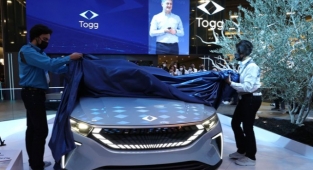 Yerli otomobilin yeni modeli beğeni topladı! Park etme gibi birçok işlemi sürücüye ihtiyaç duymadan kendi yapacak