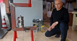 1,5 litre benzinle 3 gün boyunca ısıtan soba yaptı!