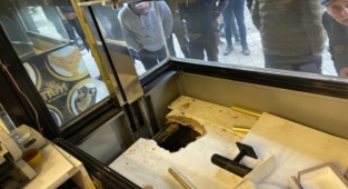 Ağrı'da akılalmaz soygun! Dere yatağından girip altın dolu kasayı çaldılar