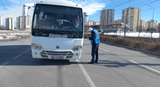 BÜYÜKŞEHİR ZABITA’DAN SERVİS ARAÇLARI VE TİCARİ TAKSİLERE DENETİM