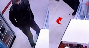 Çiğköfte almaya gelen şahıs cebinden uyuşturucu madde düşürdü