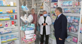 DOKTOR BAŞKAN, AİLE SAĞLIĞI MERKEZİ'Nİ VE ECZANELERİ ZİYARET ETTİ