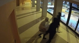 Dükkanda ilk siftahı hırsızlar yaptı, 60 kiloluk kombiyi çaldılar