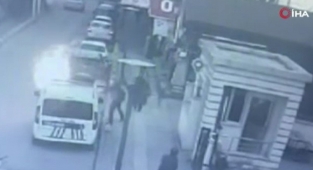 Ekip otosunu böyle ateşe vermiş