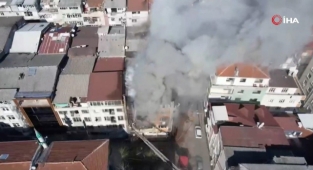 Güngören'de bir boya imalathanesinde yangın!