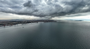 İstanbul'u kara bulutlar kapladı