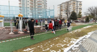 MELİKGAZİ’NİN PARKLARINDA SPOR MÜSABAKALARI YAPILIYOR
