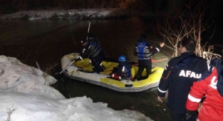 Muş'ta Karasu Nehri'ne düşen genç kız için arama çalışması başlatıldı!