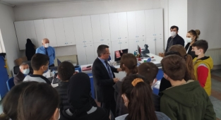 Ortaokul öğrencileri vergiler hakkında bilgilendirildi