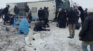 Yozgat'ta otobüs kazası: 1 ölü, 15 yaralı!