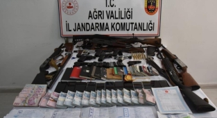 Ağrı'da tefecilik operasyonlarında 16 kişi gözaltına alındı