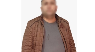 ATM'den para çekmek isteyen yaşlıları 