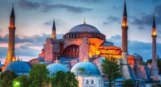 Ayasofya'da 88 yıl aradan sonra ilk teravih namazı kılınacak
