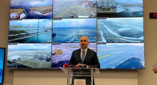 Bakan Karaismailoğlu: “Karla mücadeledeki çalışmalarımız olağanüstü bir halde devam ediyor”