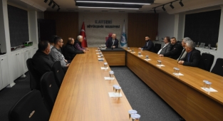 BAŞKAN BÜYÜKKILIÇ'A ESNAFLARDAN