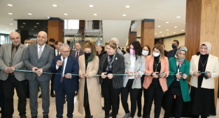 BAŞKAN BÜYÜKKILIÇ, DOKTORLAR İLE RESİM SERGİSİ AÇTI