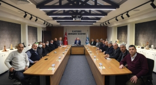 BAŞKAN BÜYÜKKILIÇ MELİKGAZİ MUHTARLARINI DİNLEDİ