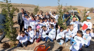 BAŞKAN BÜYÜKKILIÇ: “ÜÇ YILDA 300 BİN FİDAN DİKTİK”