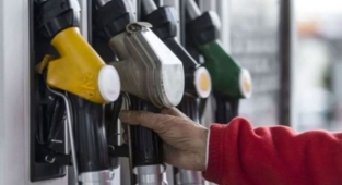 Benzin ve motorine yeni zam geliyor! Benzine 53 kuruş, motorine 1,33 TL daha zam!