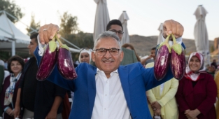 BÜYÜKKILIÇ'TAN 16 İLÇEYE 3 YILDA 200 KEZ DOLU DOLU ZİYARET