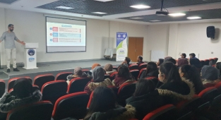BÜYÜKŞEHİR HUZUR ÇINARI'NDAN ÖĞRENCİLERE MOTİVASYON VE SINAV BİLGİLENDİRME SEMİNERİ