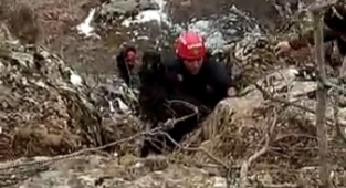 BÜYÜKŞEHİR İTFAİYESİ’NDEN 6 SAATLİK KEÇİ KURTARMA OPERASYONU