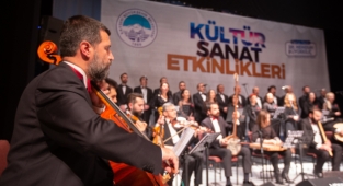 BÜYÜKŞEHİR, TÜRK SANAT MÜZİĞİ KONSERİ İLE VATANDAŞA MÜZİK ZİYAFETİ SUNDU