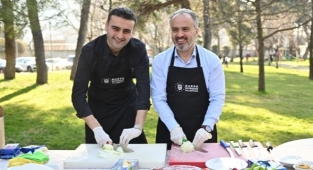 CZN Burak'ın Londra'daki ortağı Ronaldo!