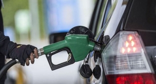 En büyük zam bu gece yapılıyor! Benzine 1 lira 12 kuruş, motorine 2 lira 34 kuruş zam!