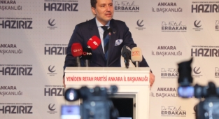 Fatih Erbakan’dan Ak Parti’ye: Faiz lobisinin en sevdiği iktidar sizsiniz! Size ne diye operasyon çeksin?