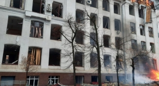Harkov'da emniyet ve üniversite binası vuruldu