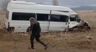 İşçi minibüsü devrildi: 6 yaralı