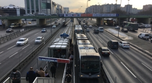 İstanbul'da kar tatilinin ardından trafik yoğunluğu yüzde 50'yi geçti