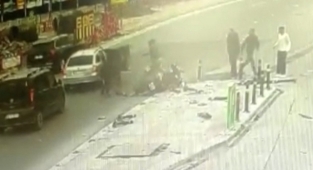 İstanbul'da milyonluk gasp kamerada