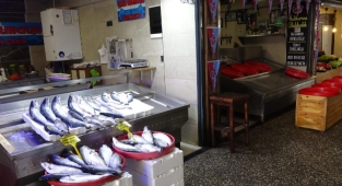Kar ve soğuk hava balık tezgâhlarını olumsuz etkiledi