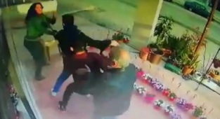 Karı koca arasında kavga sokağa taştı