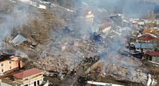Kastamonu'da bir köy alevlere teslim oldu: 7 ev, 7 ahır, 12 hayvan, 1 traktör ve 1 cami yandı