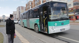 Kayseri'de otobüsün çarptığı yaya yaralandı