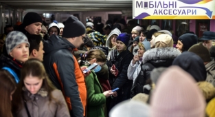 Lviv'de halk sirenlerin ardından alt geçide sığındı