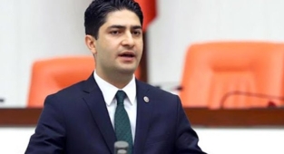 MHP'li Özdemir: Para ve silaha karşı galip gelebilecek olan, insanlığın bizatihi kendisidir!