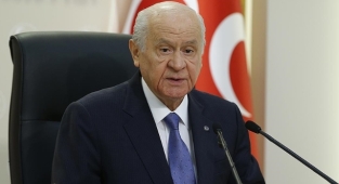 MHP lideri Devlet Bahçeli: Altın fiyatı gibi yağ satan onurlarını satmıştır Yağ krizinin şefi CHP