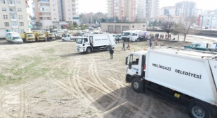OSMAN KAVUNCU VE ESENTEPE MAHALLESİ’NDE İLKBAHAR TEMİZLİĞİ BAŞLADI