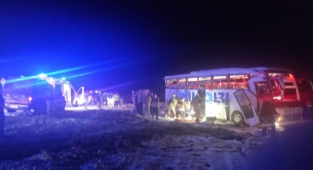 Sivas-Malatya sınırında otobüs kazası: 20 yaralı